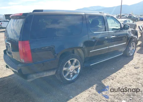 2014 Cadillac Escalade Esv Luxury z USA, uszkodzony, nr VIN 1GYS4HEF5ER178976
